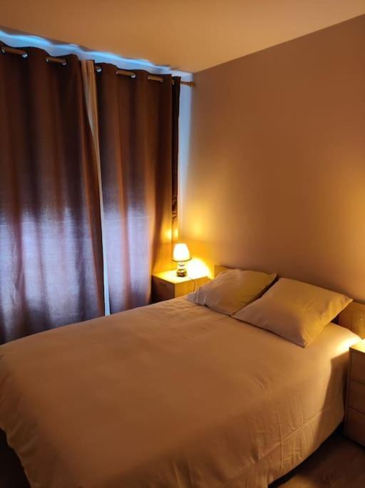 App 5 Pers, Parking, 3Mn Rer A, 40 Mn Du Centre De Paris, Cergy Le Hautアパートメント エクステリア 写真